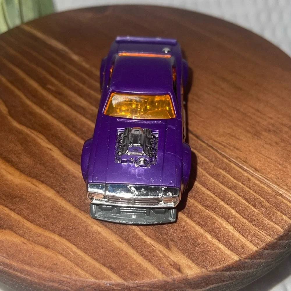 ZURU Metal Machines Import 2018 POISON IVY Purple